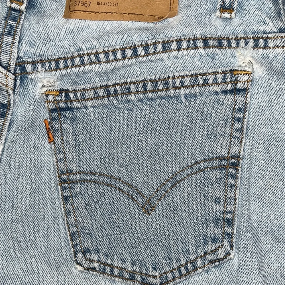 Vintage Levi's 967 Orange Tab Relaxed Fit Light Blue Denim Shorts Size 7
